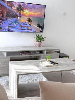 1 Bedroom Suite with city views-Garden Estate - 6