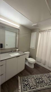 Luxury 2 bdrm Hollywood sign view - 5