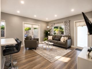 Luxe Modern 2 BDR Near Downtown FTL - 5