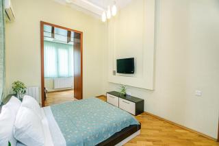 Nizami Street Cozy Studio Apartment - 7