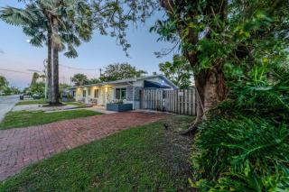 Cheerful 3 BDR Unit Near Beach - 7