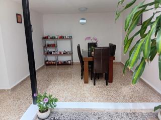 Casa Luna, habitación compartida cerca del zoo - 9