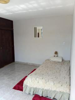 Casa Luna, habitación compartida cerca del zoo - 9