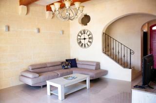 Kenn Gozitan villa and pool - Happy Rentals - 7