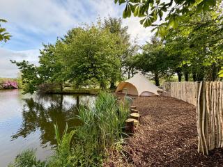 Heron Luxury Bell Tent at Tregonetha Lake with Private Fishing Peg - 6