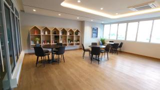 Modern Boutique Studio Near CIQ 2 to 3 pax - 1