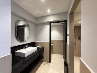 Tropics Eight Suites - 8