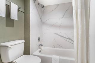Quality Inn & Suites near Panama City Beach - 3