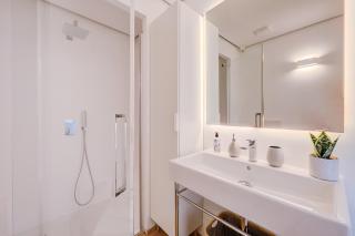 Honeymoon with Stunning View - Happy Rentals - Castagnola - 2