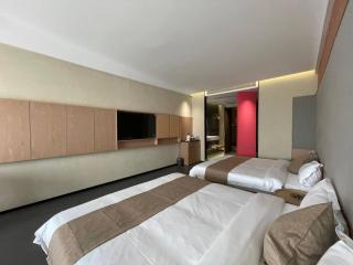 Clover Hotel & Spa - 1