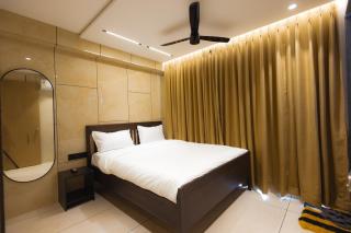 Nirrtul Emerald 1BHK Apartment Cozy & Quite - 1