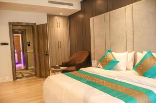 Ambiiflora Hotel & Residency - 1