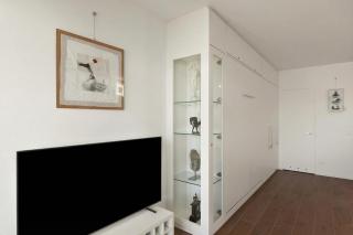 View and Art - Happy Rentals - 1