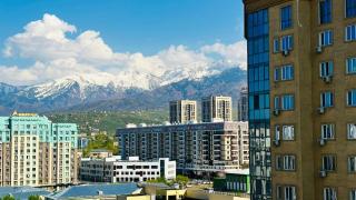 New R-House apartment with a mountain view - 0
