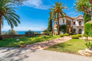 Cubo's Mountain Bayview Luxury Villa - 8