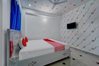 Hotel O S Square Guest House - 4