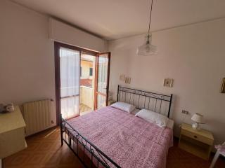 Charming 2-Bedroom House in Scenic Torre del Lago Puccini - 1