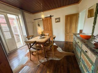 Gladstone House - 3