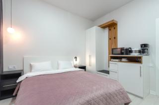 14-1 Diplomat Hall, Zhylianska 59, Kyiv centre, stunning city view, 15 kW backup power, Petrovdom Apartment - 1