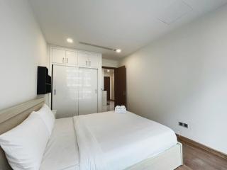 Vinhome Central Park 2 bedroom apartment - 1