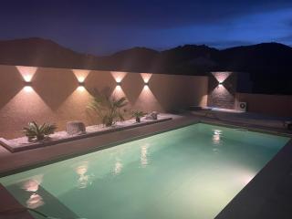 Villa avec piscine entre mer et montagne - 9