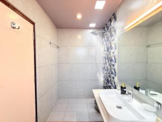 Serene Springs 4BHK Party Friendly Spacez Villa - 7