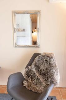 Scenic Villa Cabin by the Sea in Faroe Islands - 3