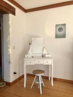 Refuge for muses and elves - 9