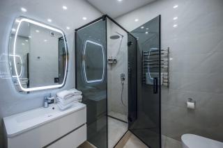 8-59 Tetris, Dilova 1-2, Kyiv centre, Olimpiiska metro nearby, 15 kW backup power, Petrovdom Apartment - 5