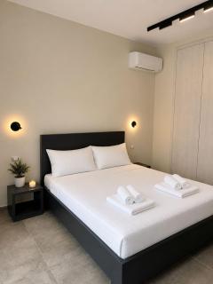 Sunset Drift Apartments - 4