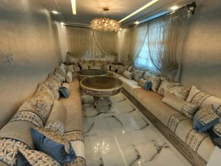 Large, modern apartment ideal for families - 6