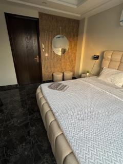 2 BHK Apartment, 2 ACs And Private Parking, In Bahria Town, Lahore - 5