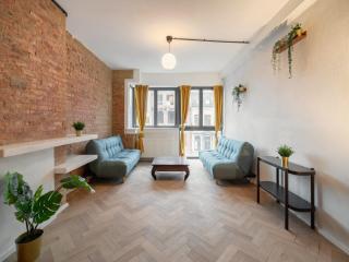 Spacious 2BR Stay near Central Station - 8