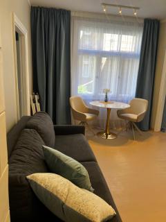 Chic & simple old town apartment - 4