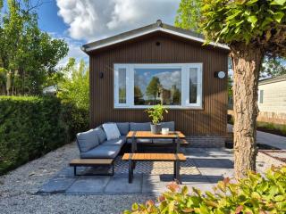 Chalet in Berkhout, close to the beach - 1