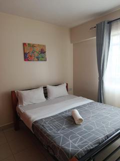 Noni's Place - 5