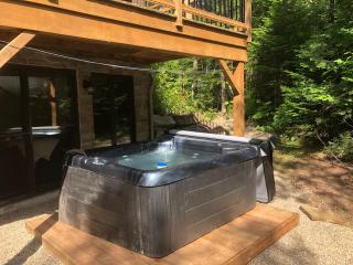 Chalet Paradis Moustier with Lakefront, Private Spa & Games - 6