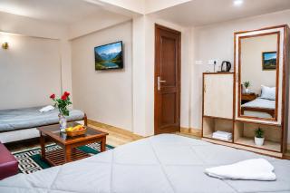 Hotel Red Rose - 1