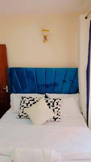 Evarine Bnb- Stylish 1 BR opposite Garden city, Thika Road - 7
