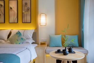 Yuezhu Xuan Zen Boutique Resort Lijiang Ancient Town,Naxi courtyard Near Mu's Palace and Zhongyi Market and Sifang St,English Host and Travel Assistant,Free Airport Pickup for 3 nights and Luggage Service,Daily Western and Chinese Breakfast - 2