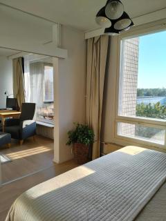 Centrally-located apartment next to shopping center & Metro - 4