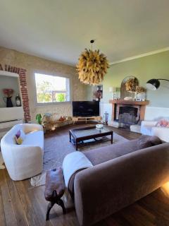 Charming air-conditioned house with pool - 8