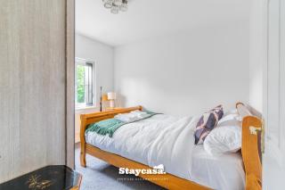 Stylish 6BR Manchester Home w Parking & Gym - 7