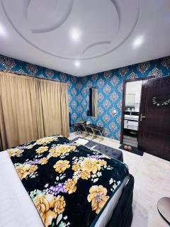 Luxury 402 Apartment - 8