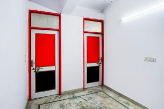 Hotel O Maharaja Hotel Near Vinayak Hospital Galli no. 5 Atta Market - 0