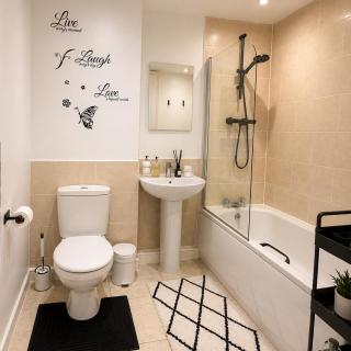 Amber's York Hideaway, Free Parking, Walk to City - 6
