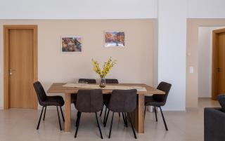Maris Apts - 2