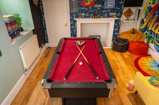 Margate Seaside House with Hot Tub, Pool Table & PS5 Entertainment for 9! - 0
