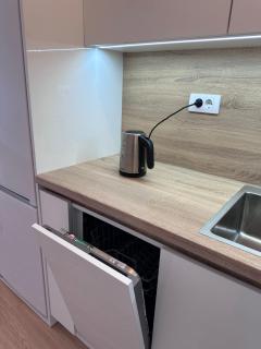 Modern Sea & City View Apartment with Parking - 3