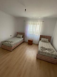 Spitalle,Durres afer Porto Romanos 800 euro per month 800 euro ne muaj - 1